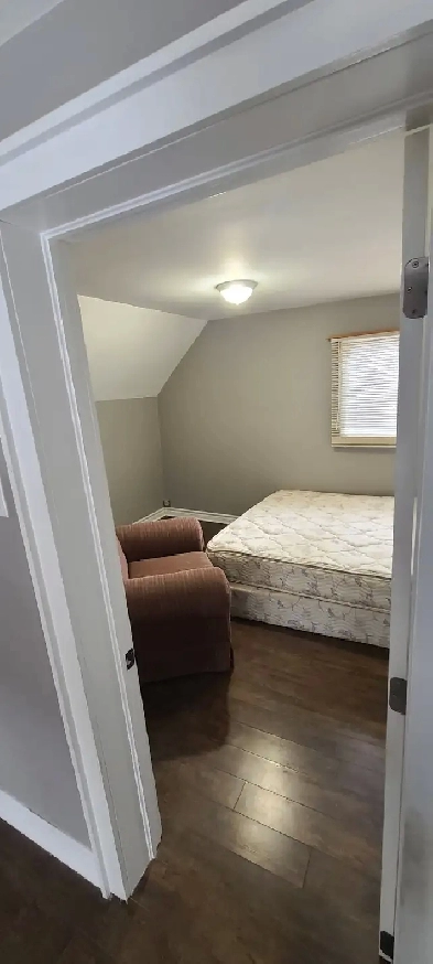 ROOM FOR RENT Image# 3