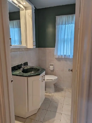 main level bungalow house for rent Image# 6