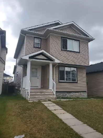 3 Beds 2.5 Baths - 2 story detached house Calgary NE Image# 9