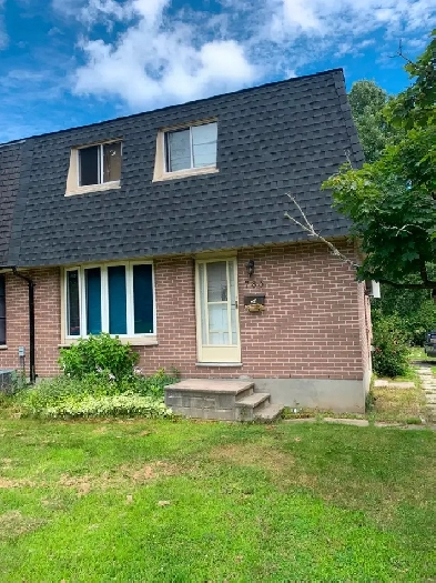 Brockville - Room for rent Image# 2
