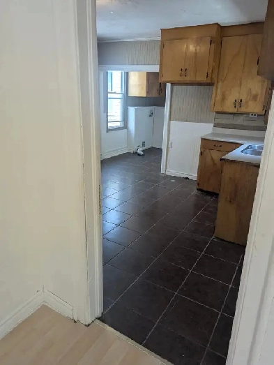 4-bedroom Apartment for Rent - Guilford Street Image# 1