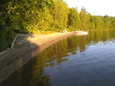 Chalet Estrie, 1 acre, bord de l'eau, CITQ 319879 pas inondable Image# 1