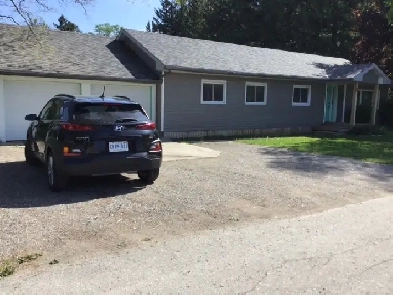 3 bedroom rental home in Tiverton, 5 minutes from Bruce Power. Image# 1