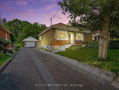 ✨FULLY RENOVATED LEGAL DUPLEX BUNGALOW WITH SEPARATE ENTRANCE! Image# 6