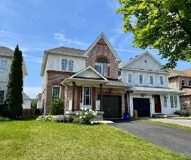 ⚡OPEN CONCEPT LAYOUT 3 BED 4 BATH HOME ON AN OVERSIZED LOT! Image# 6