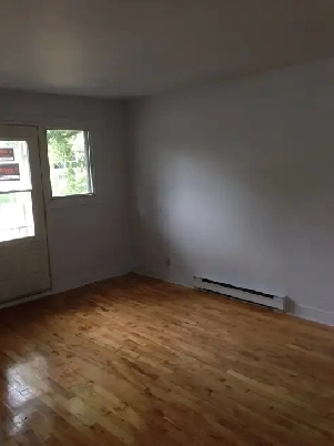 3 1/2 Rosemont  –  2 Balcons -  Premier Etage Image# 1