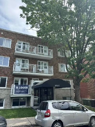 Appartement 4 1/2 - 2 chambres 1 salle de bain Image# 1