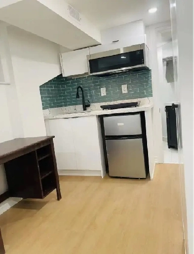 Heart Downtown College&Ossington 1studio unit available NOW Image# 4
