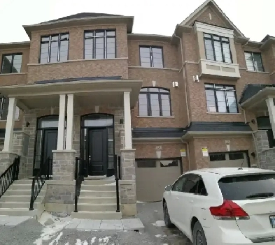 Whitby townhouse basement, 2 bedrooms 2 bath $2K Image# 1