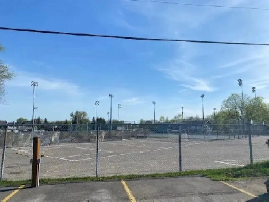 2  1/2 A Louer à laval Image# 2