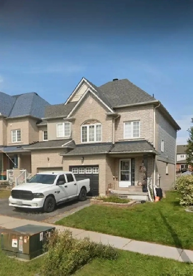 Bowmanville End Unit Townhouse For Rental Image# 1