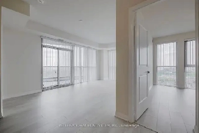 Spacious 2 Bedroom   Den Condo for Rent, Square one Image# 1