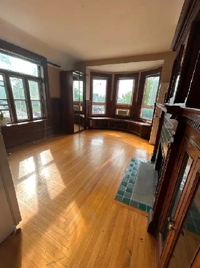 Studio Apartment Broadview & Danforth Prime Riverdale Image# 1