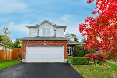 Stylish Family Home with Poolside Oasis in Guelph’s West End Image# 3