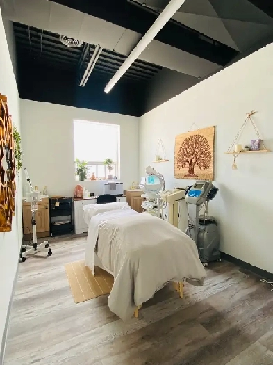 Beautiful Spa Room for Rent Image# 1