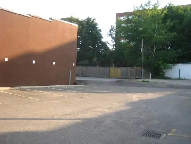 Downtown Oshawa-A clean 1 bdrm apt-$1500 incl utilities availabl Image# 1