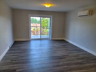 BRIGHT 2 BED/1 BATH APARTMENT FOR RENT – DEEP RIVER Image# 5