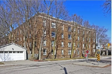 Private Room for rent in 2 Bedroom 1 Bathroom Apartment Image# 2