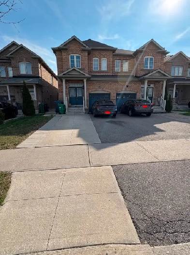 4 Bedroom House for Rent Near Highway 50 and Castlemore Road Image# 1