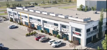 For Lease  2,423 SF Commercial/Industrial Space Image# 1