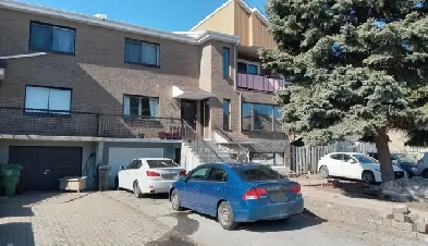 Grand 7 1/2 A Louer Image# 1