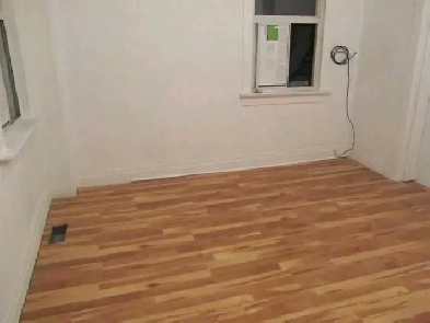 Bedroom for rent near Eglinton West Subway and Yorkdale Mall Image# 2