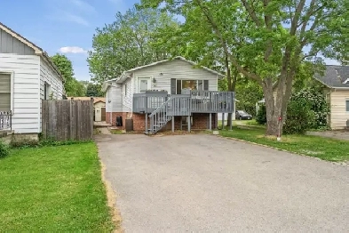 ✨FOR SALE: Raised Bungalow in Welland! Image# 1