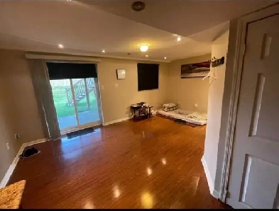 Walkout basement studio apartment available for rent. Image# 5