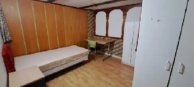 Yonge & Steeles Single Room Image# 2