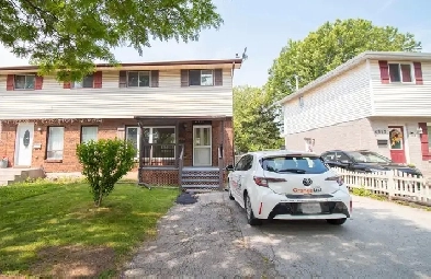 All Inclusive bright & Spacious 3-Bed Main Unit in Niagara Falls Image# 2