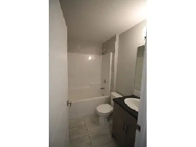 Lease Transfer for a Garage Suite Image# 2