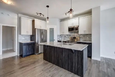 3BR 2.5Bath Home - 2000  Sq foot - Open Concept Image# 8