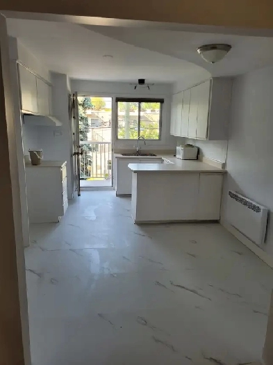 Appartement 5 1/2 a louer a Anjou Image# 6