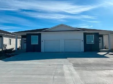 Spacious 3- Bedroom Apartment With Garage For Rent Image# 5