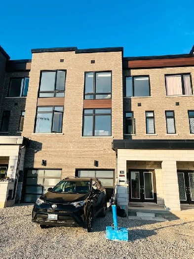 Townhouse @ Scarborough Image# 3