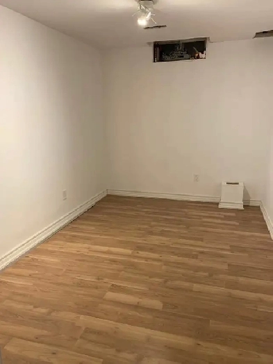 Private room with shared kitchen and wasfoom Image# 1