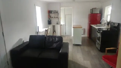 Newly renovated House in Melville Image# 2
