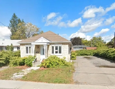 Commercial Space for lease on 421 McArthur Image# 1