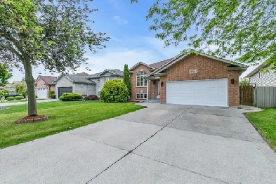 5 Bedroom House for Sale East windsor Image# 1