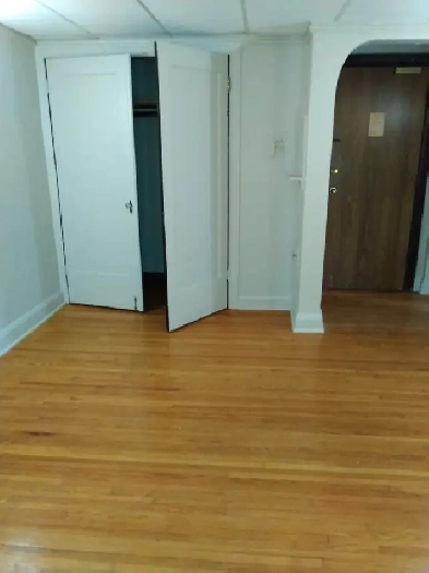 small bachelor apartment Image# 4