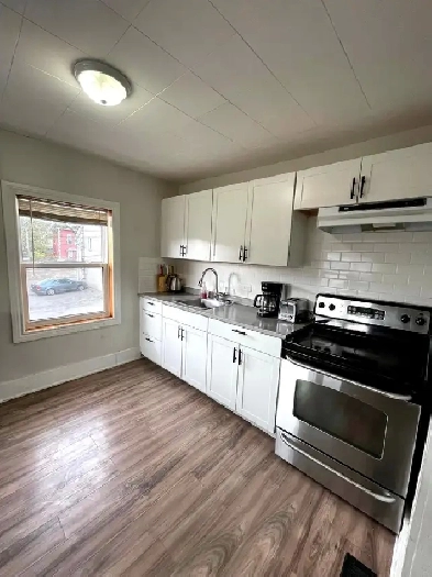 (Rooms) Furnished  All Inclusive 4Bed/1Bath Aug 1st Image# 2