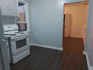 BACHELOR/STUDIO UNIT AVAILABLE - $1600/month (Utilities Incl.) Image# 2