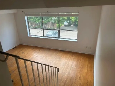 FOR RENT : 2 Bedroom 2 floor apartment $2700   hydro & gas Image# 8