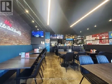 Turnkey Fried Chicken Restaurant – High-Traffic Location! Image# 1