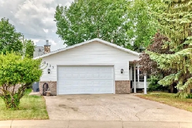 3823 51 Ave Close Ponoka, AB T4J 1C7 Image# 2