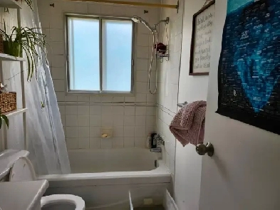 Grand 3 1/2 beau West Island Image# 1