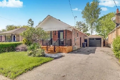 Detached house main floor rental opportunity Image# 1