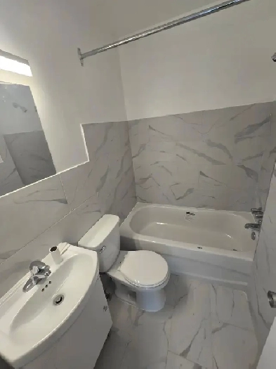 Ahuntsic - 1 1/2 à louer pour juillet 2025 Image# 1