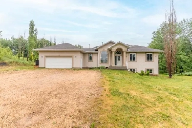 Dream Acreage in Strathcona County – Land, Space & Style! Image# 9