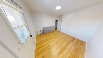 2 Beds 1 Bath Townhouse: 118 Rochester - Move-In Ready! Image# 9